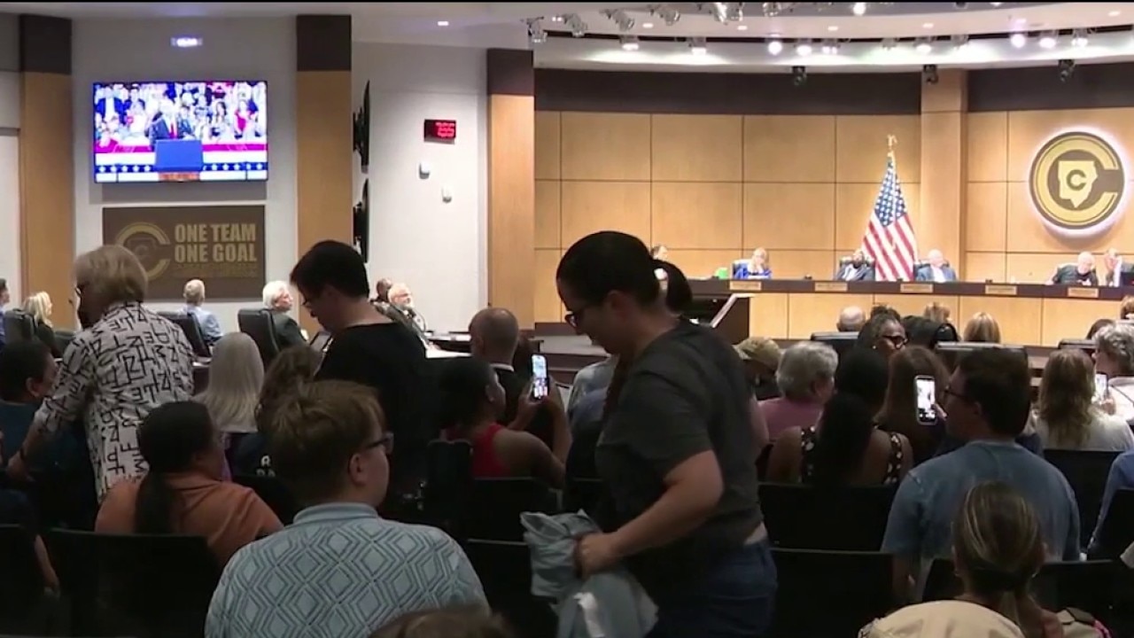 Cobb County crowd boos video of Trump visit
