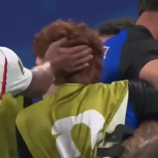 Jude Bellingham slapping Valentin Barco
