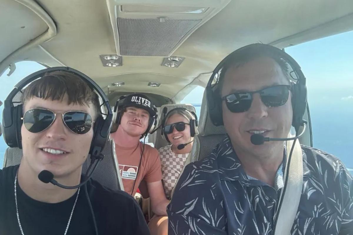 Father and son killed when plane crashes after a Cardinals game