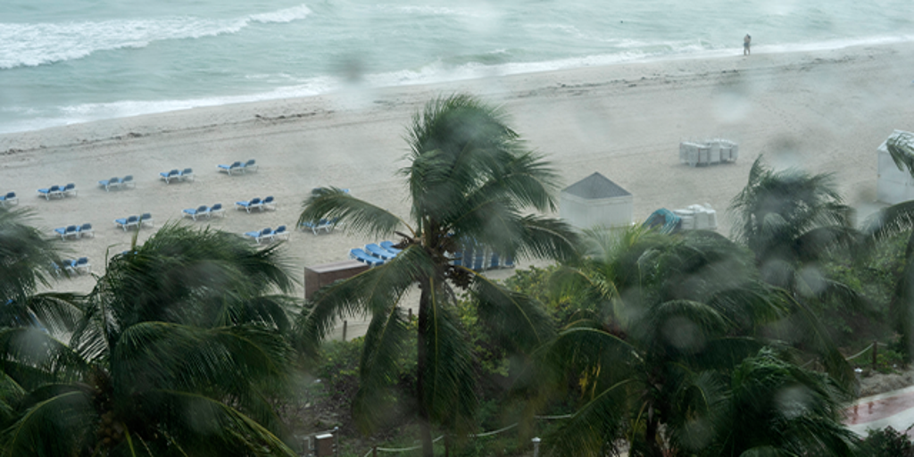 NHC identifies new area to watch for tropical development near Florida, Southeast coasts