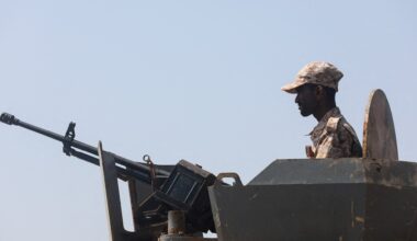 Houthis want to copy Iran’s Hormuz control in the Red Sea: Yemeni FM | Houthis News