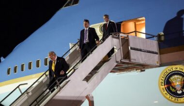 Fears Over New Luxury Jet Forced Trump Back to an Old Air Force One After Israeli Warning