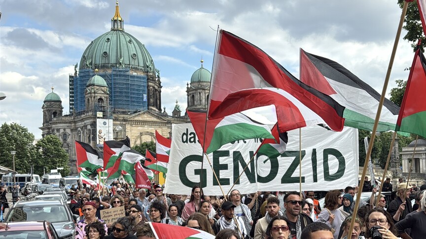 Israeli attacks on Palestine and Lebanon protested in Berlin