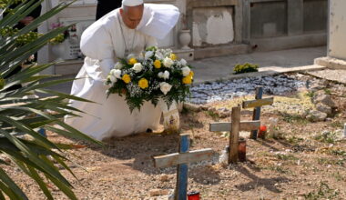 Pope Leo marks July 4 by praying for migrants who died seeking freedom