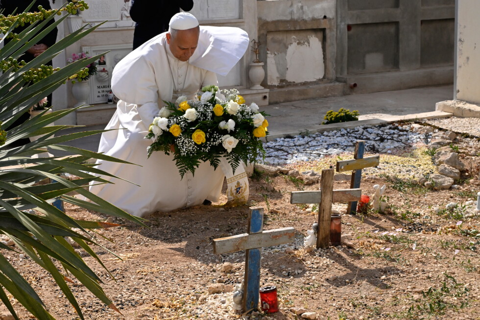 Pope Leo marks July 4 by praying for migrants who died seeking freedom