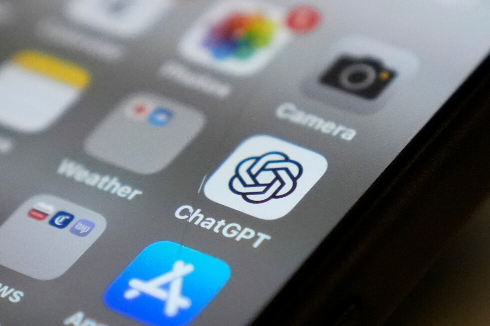 Government censorship affects AI chatbots, studies show