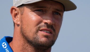 DeChambeau gets 2-shot penalty in late-night British Open ruling
