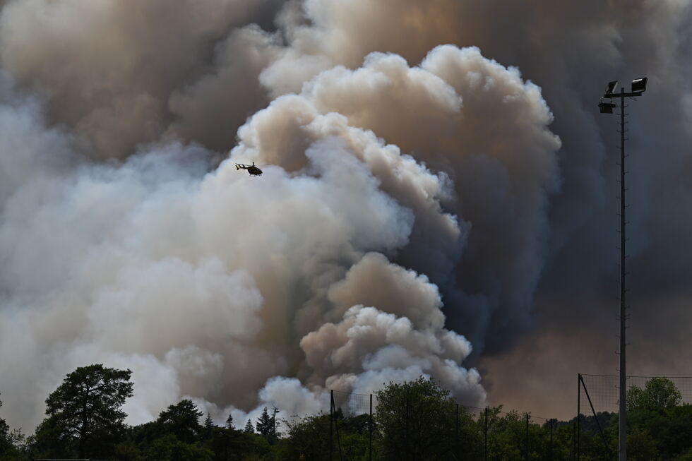 Massive French wildfire created monster cloud