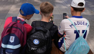 French lawmakers approve social media ban for children under 15