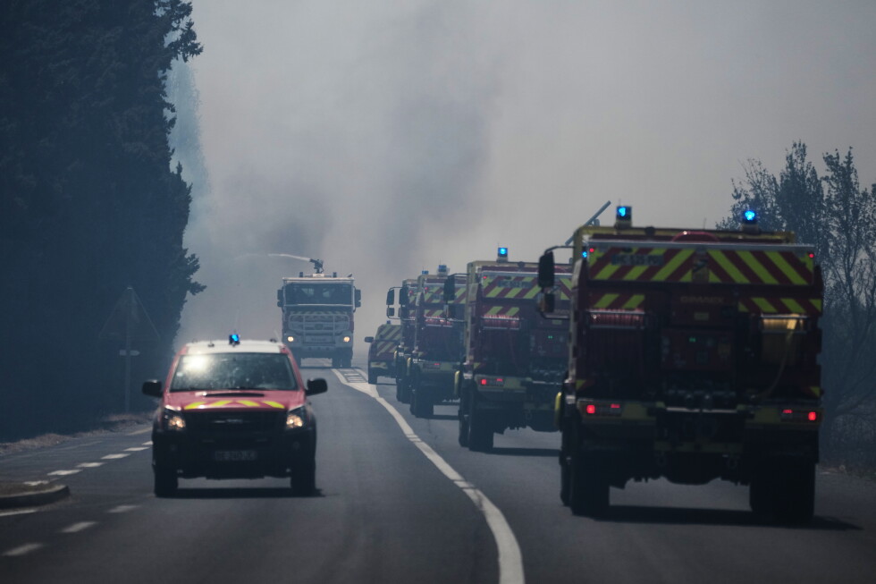 Wildfire in France forces Tour de France to ban fans from stage finale