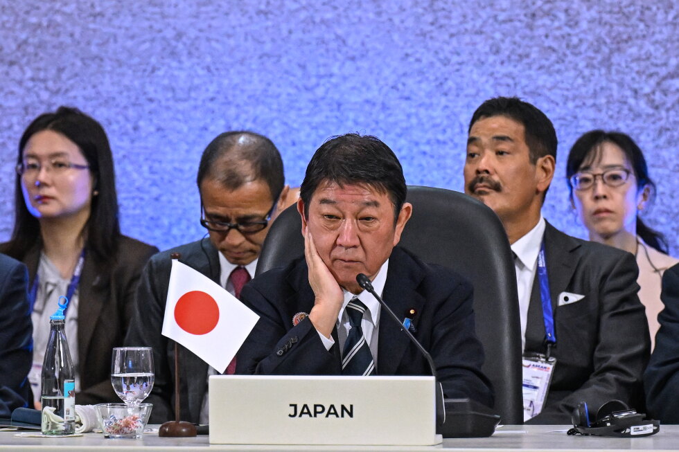 Did China's Wang Yi and Japan's Toshimitsu Motegi talk at ASEAN in Manila?