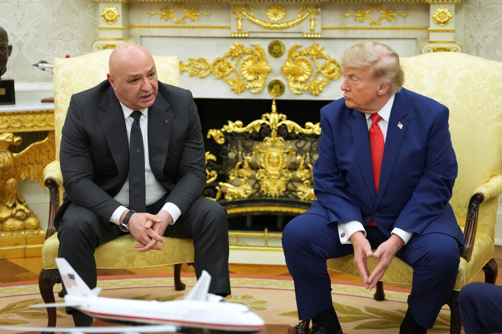 Trump meets with Lebanon's president at White House