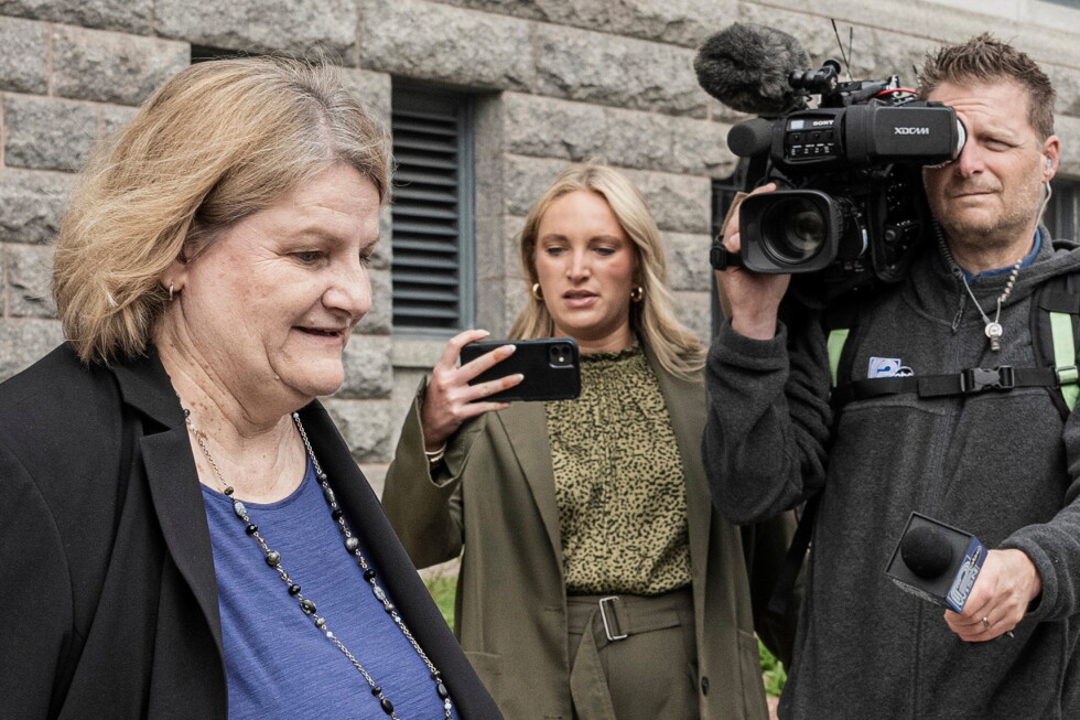Former Wisconsin judge gets no jail time for helping immigrant evade ICE agents