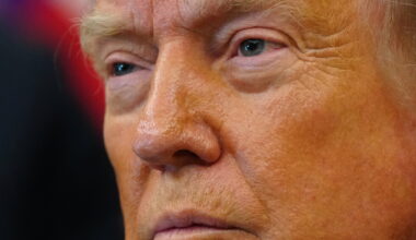 US Mint begins producing $1 coin with Trump's face on it