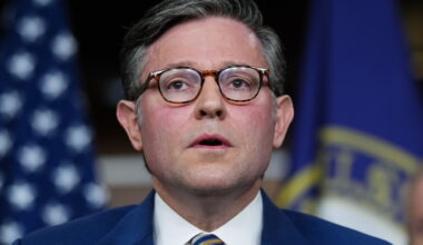 House votes to limit stock trading by members of Congress