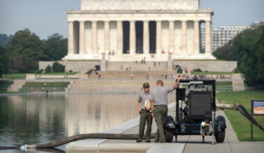 Crews are again draining Lincoln Memorial Reflecting Pool