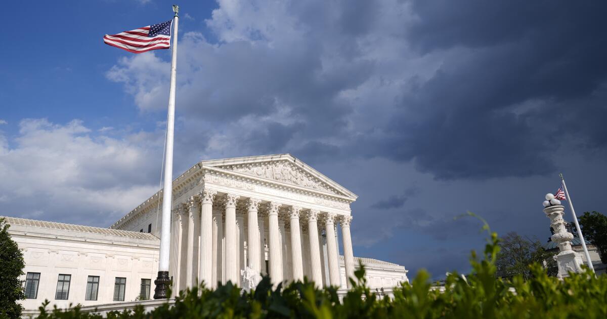 On birthright citizenship, Supreme Court 'originalists' are split