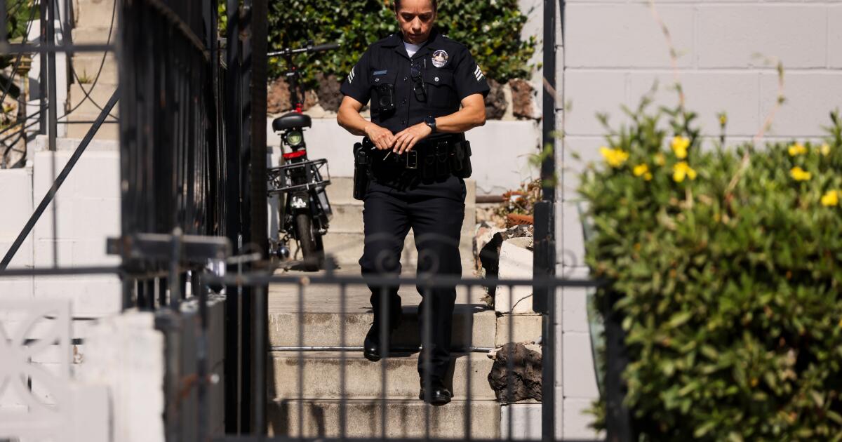 3 found shot to death inside Hollywood apartment, police say