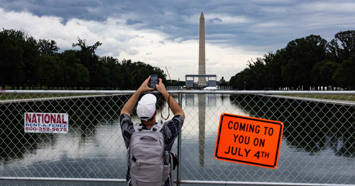 Trump wants to show off D.C. for the Fourth. His construction is in the way
