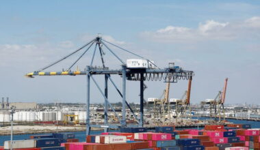 White House Weighs Extending Jones Act Waivers as Iran Conflict Raises Price Concerns