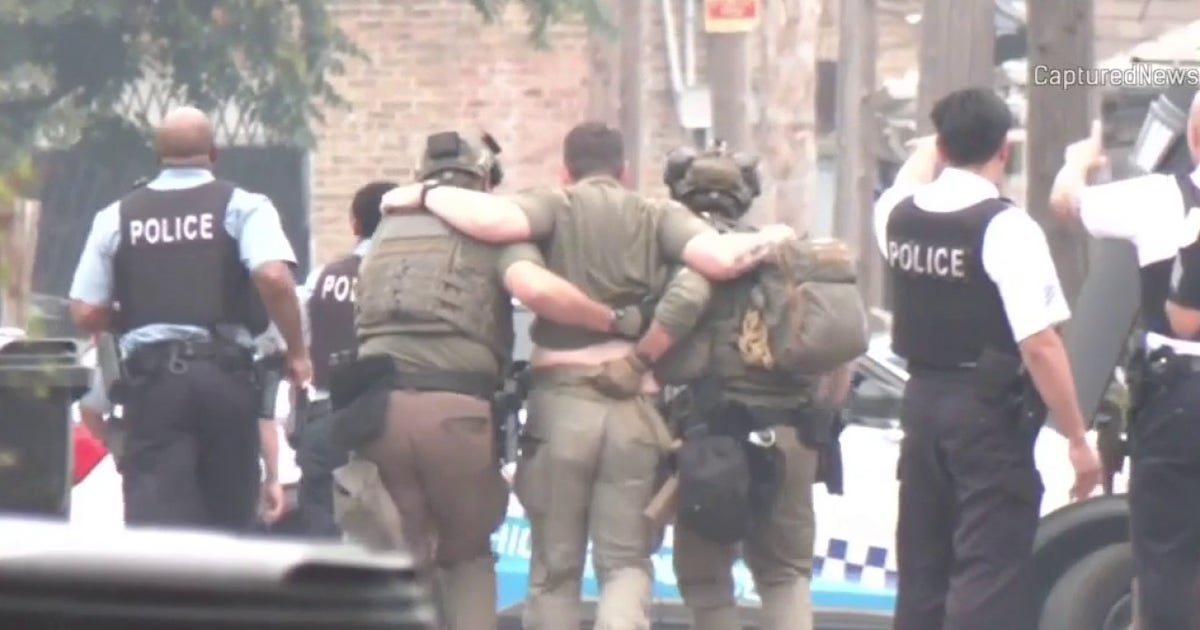 Albany Park shooting: Chicago SWAT officer among 4 injured, suspect in custody
