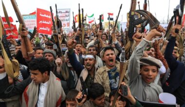 Saudi Arabia strikes Houthi-held Hodeidah, Yemeni group says | Houthis News