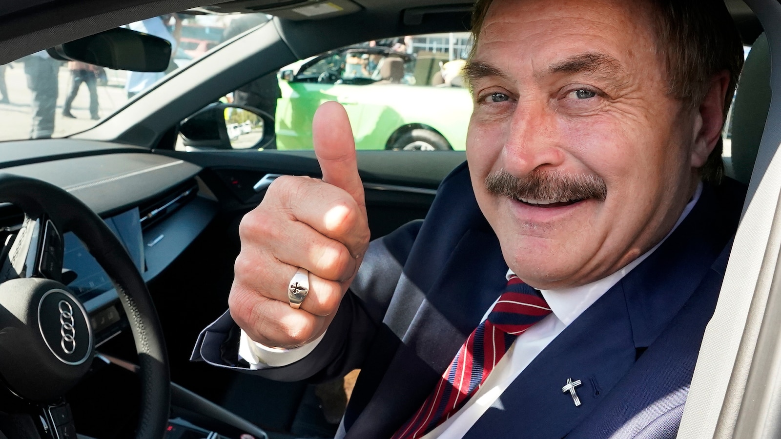 Donald Trump endorses 'Pillow Man' Mike Lindell for Minnesota governor
