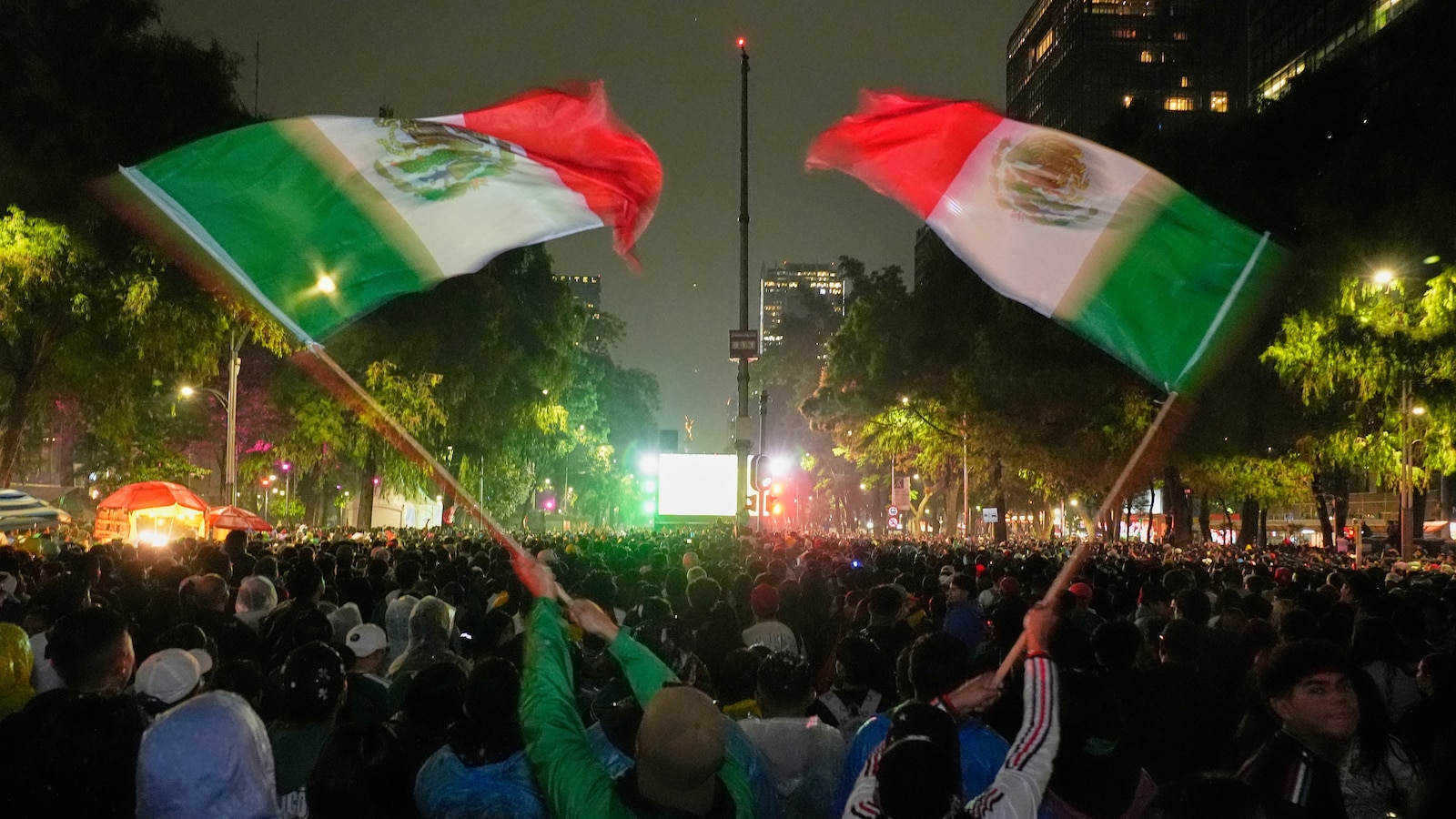 4 people die in Mexico City during celebrations after World Cup win