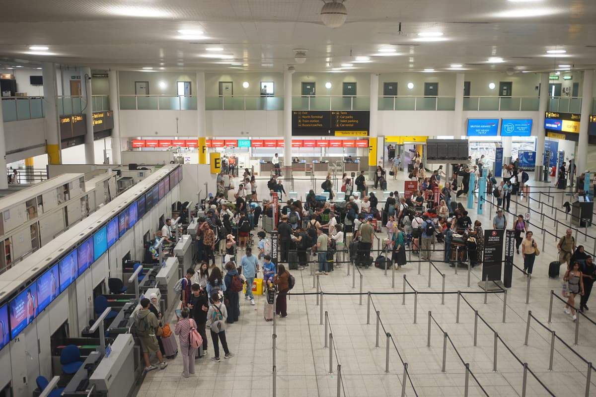 Warning major London airport ‘running out of fuel’ sparking fears of summer holiday disruption - London Evening Standard