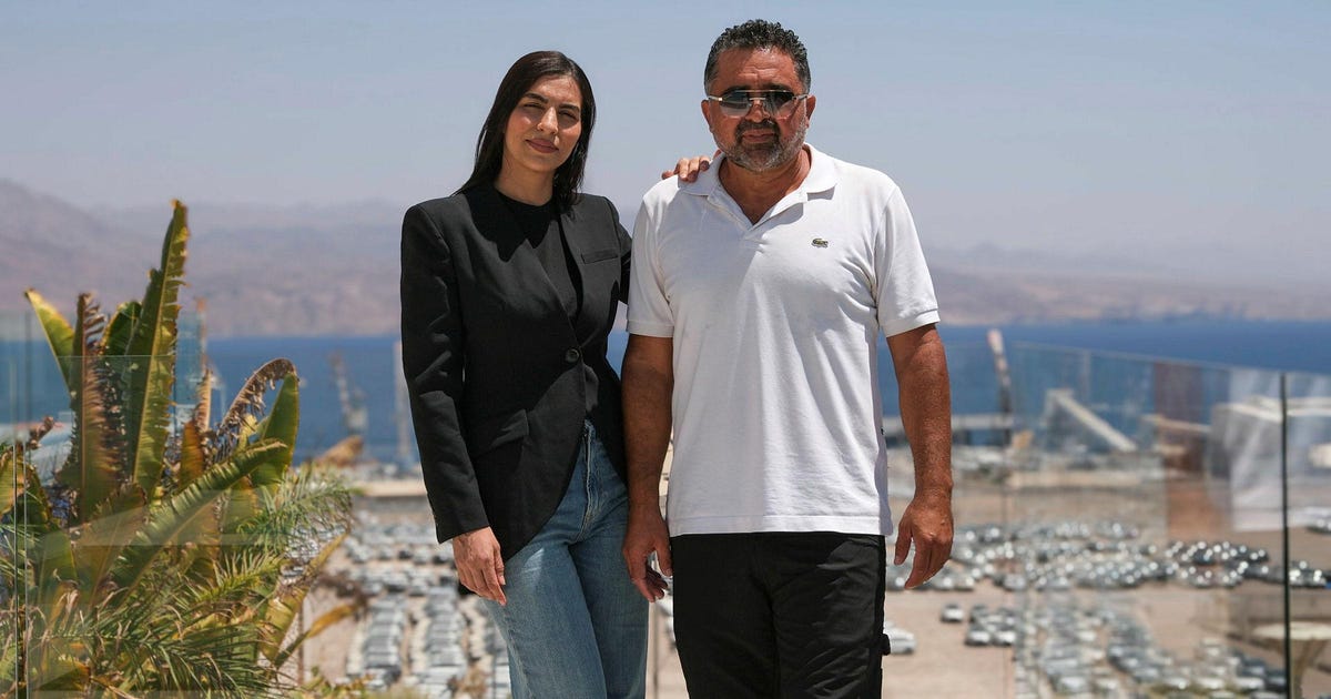 Seeking New Opportunities, Israeli Arabs Are Moving to Jewish Cities. Eilat Is a Case in Point