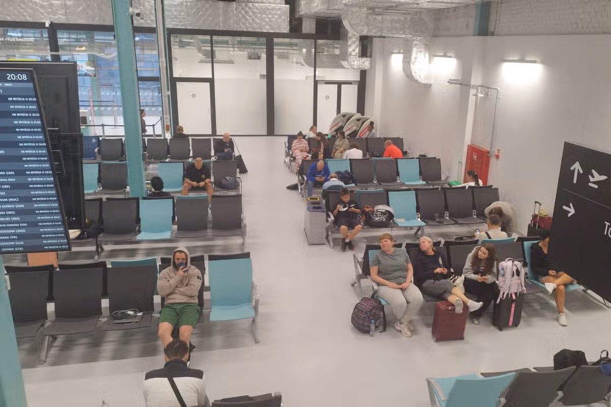 Passengers facing long delays at Krakow Airport