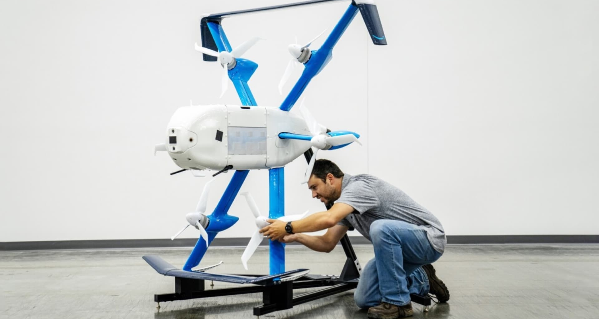 Amazon plans drone expansion as top exec projects 1 million deliveries