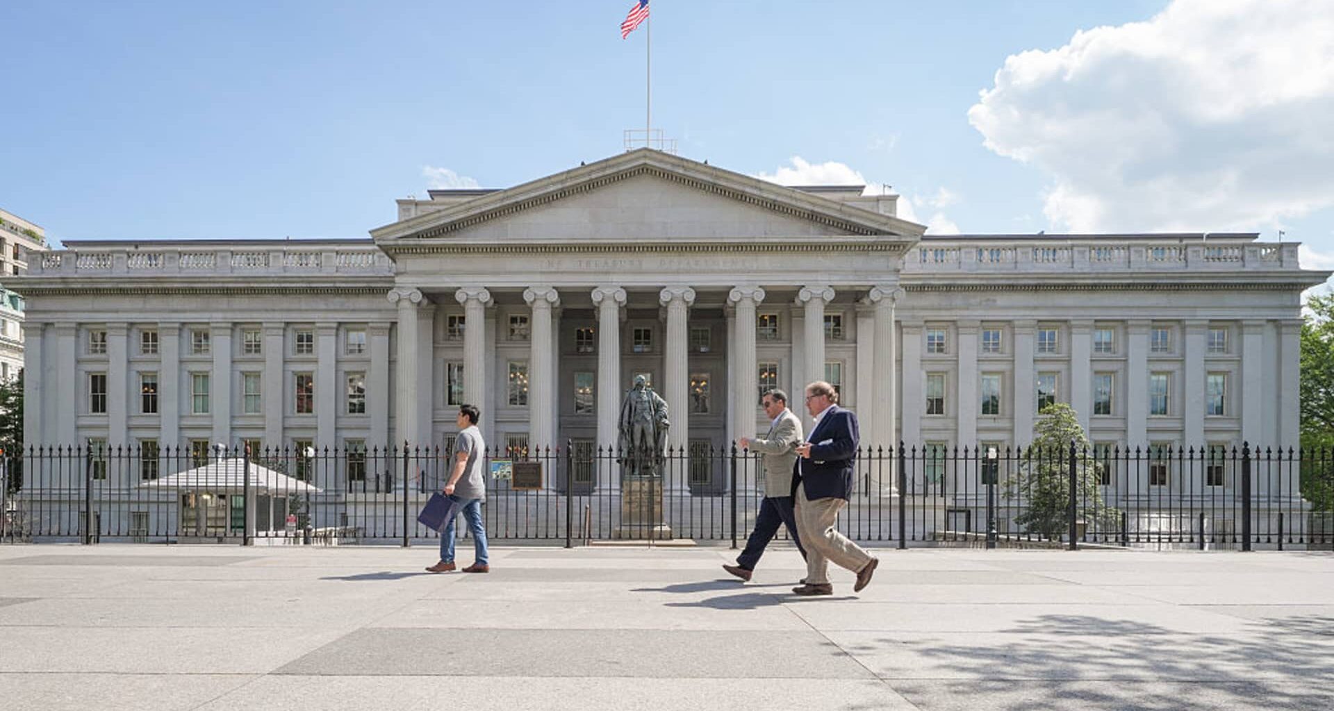 U.S. budget deficit surged in July to highest level since March 2021