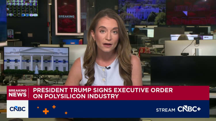Pres. Trump signs executive order on polysilicon industry