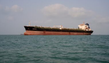 Oil moves higher as U.S. threatens 'economic isolation' of Iran
