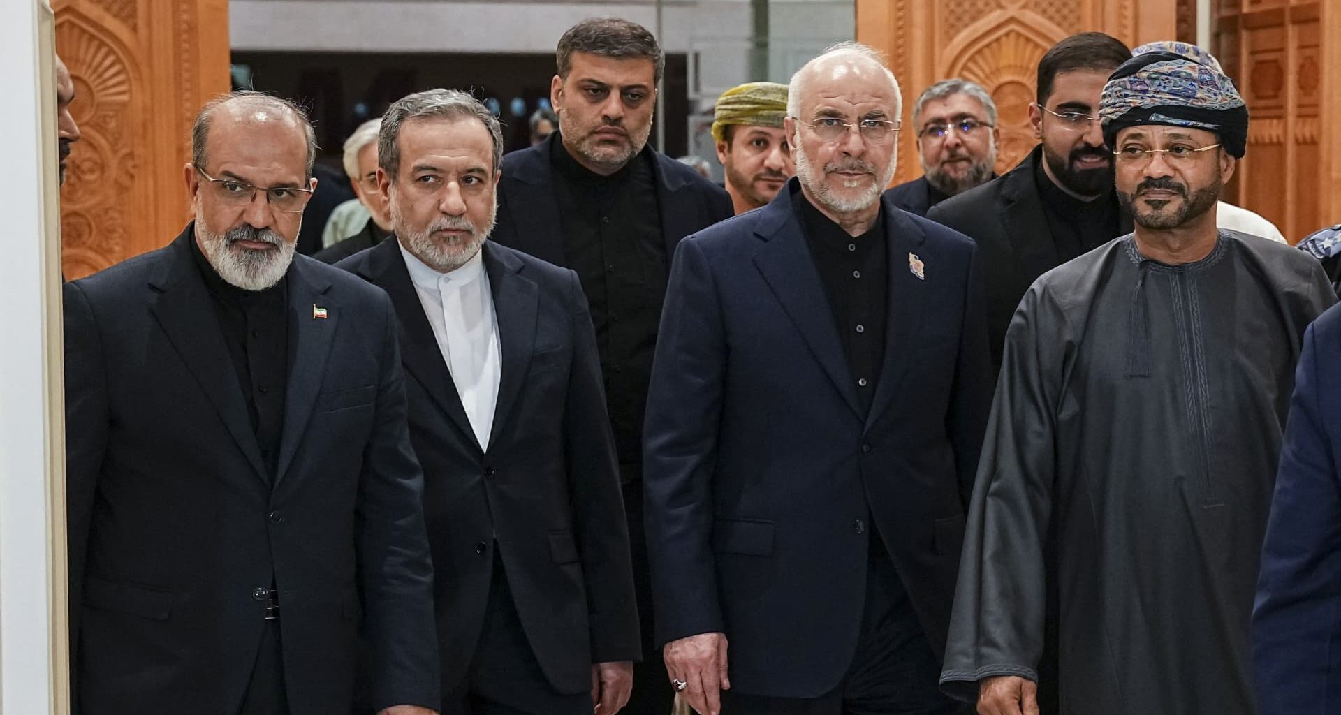 Iran and Oman prep Hormuz deal, U.S. holds off on secondary sanctions