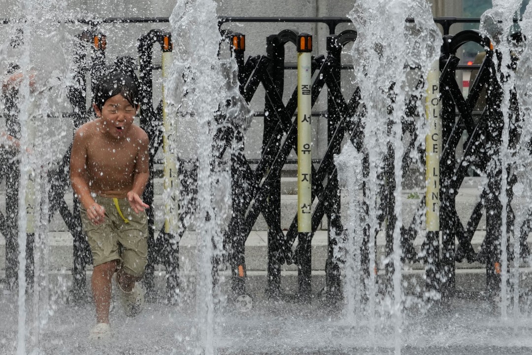 Seoul Issues a Heat-Tied First Amid 'National Disaster'