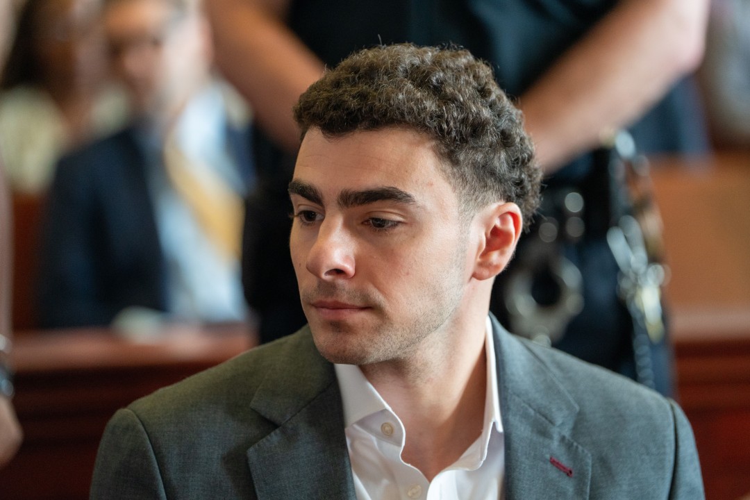 Surprise Hearing in Mangione Case Fuels Talk of Plea Deal