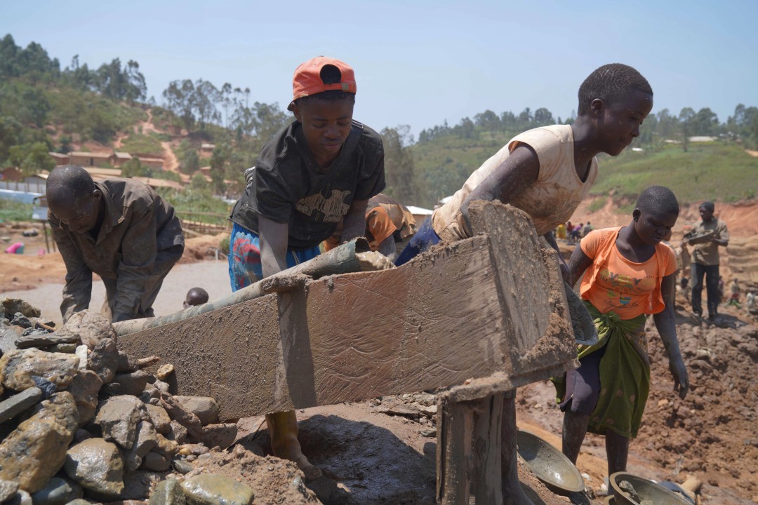 Congo's Desperate Gold Miners: 'We Don't Know About Ebola'
