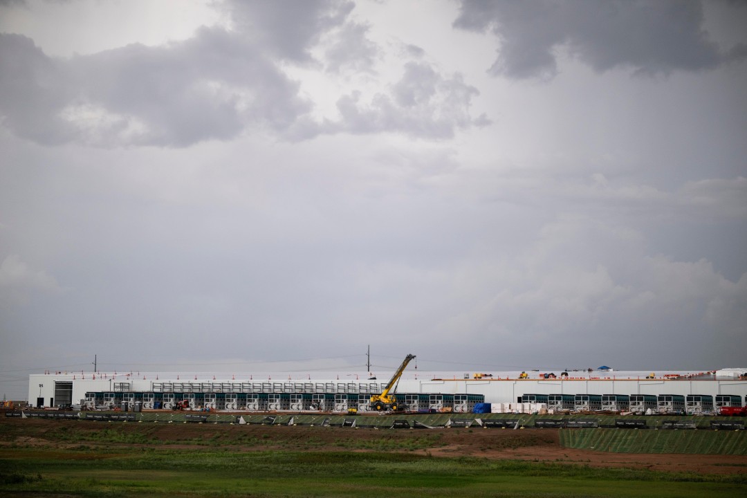 Abbott Says Data Centers 'Dug Their Own Grave'
