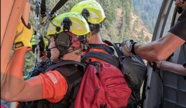 Helicopter Rescues Climber Stung Over 100 Times by Wasps