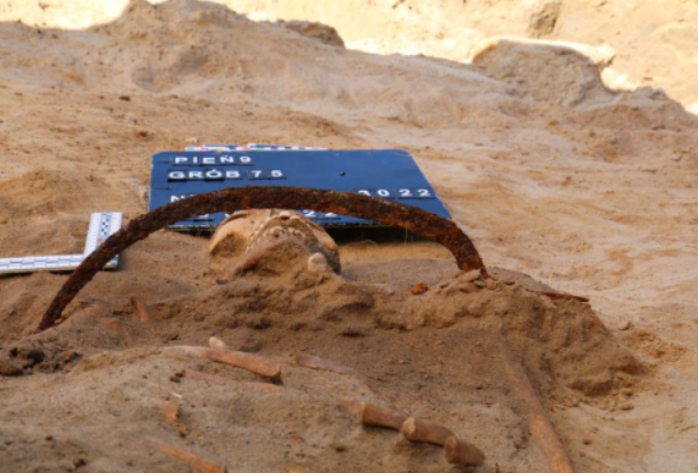 DNA Study Probes Secrets of Sickle-Bound 'Vampire' Grave