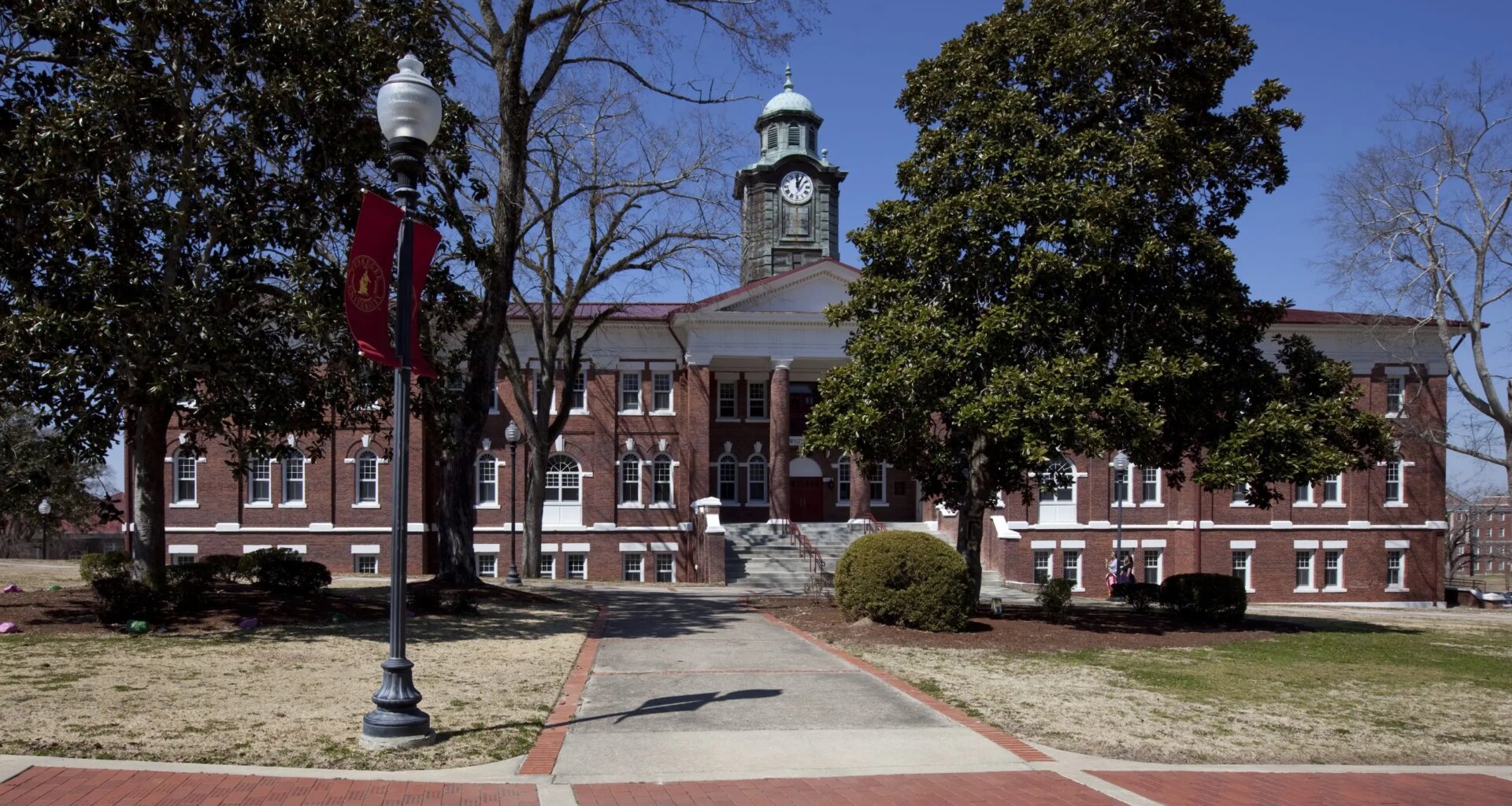 Tuskegee University rolls out dress code banning du-rags and bonnets