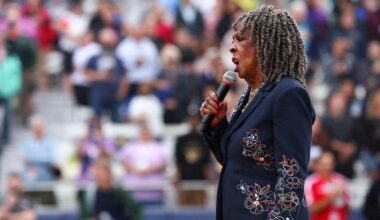 Women's Pro Baseball League gets started with brutal national anthem rendition