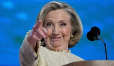 Hillary Clinton says progressives often won't back Democratic picks