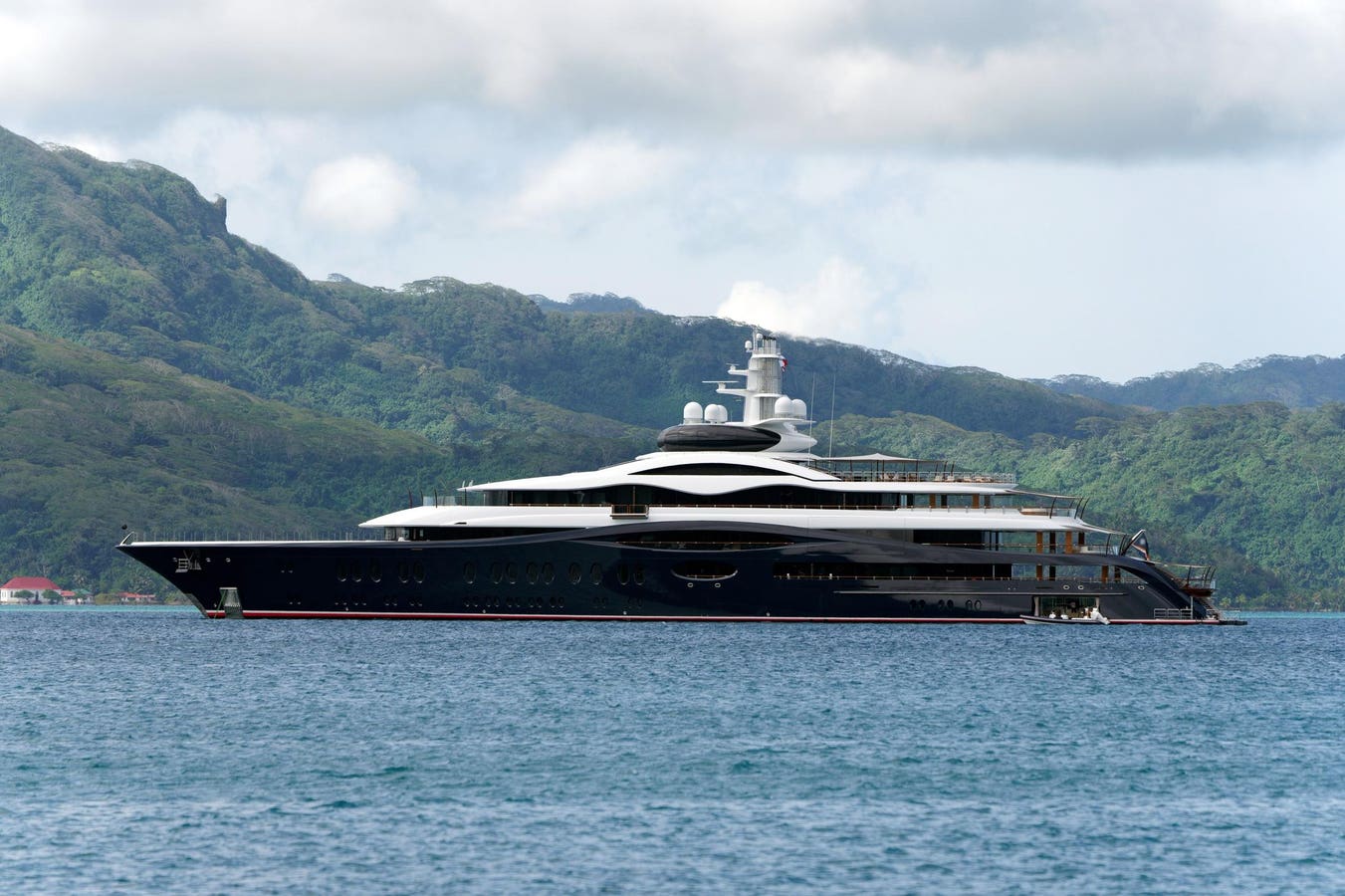 Zuckerberg Was Not On Yacht When Nearby Ship Needed Assistance, Representative Says