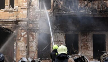 Pope: Stop the spiral of violence and make room for diplomacy - vaticannews.va