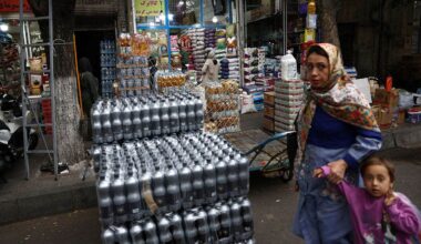 Trump opts for Iran economic pressure over military action for now