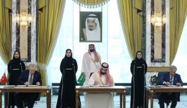 Saudi Arabia, Turkey and Pakistan defense pact worries regional experts