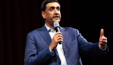 'Zero Aid to Israel,' Ro Khanna Declares at Democratic National Committee Meeting